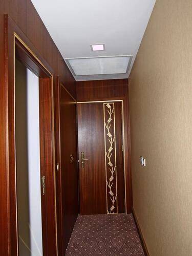 Mb Deluxe Hotel