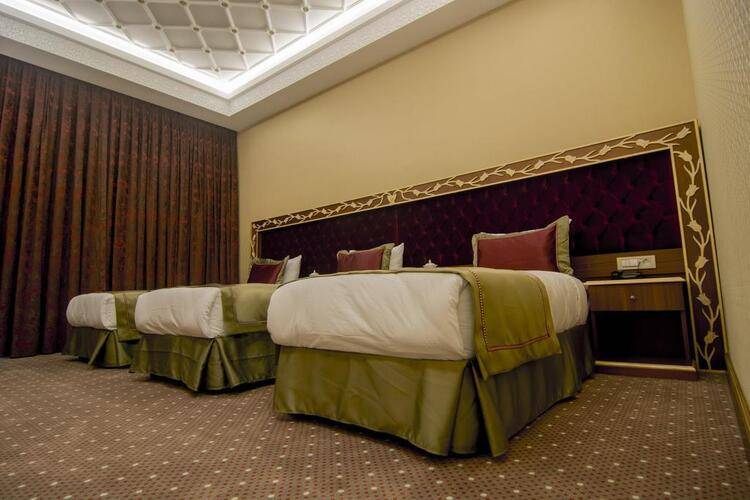 Mb Deluxe Hotel
