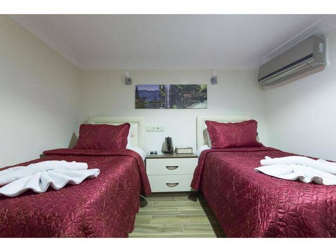 Zendy Suite Hotel