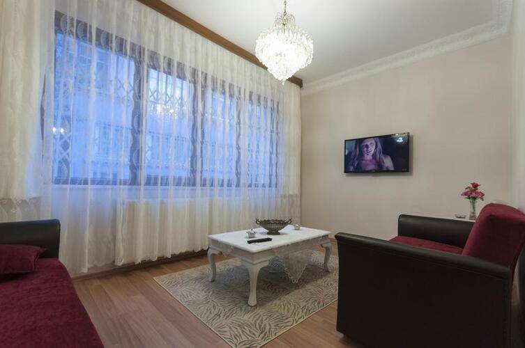 Zendy Suite Hotel