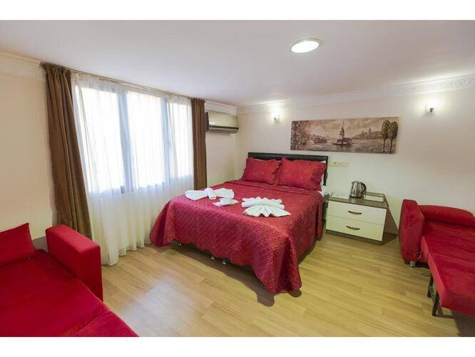 Zendy Suite Hotel