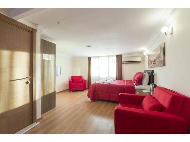 Zendy Suite Hotel