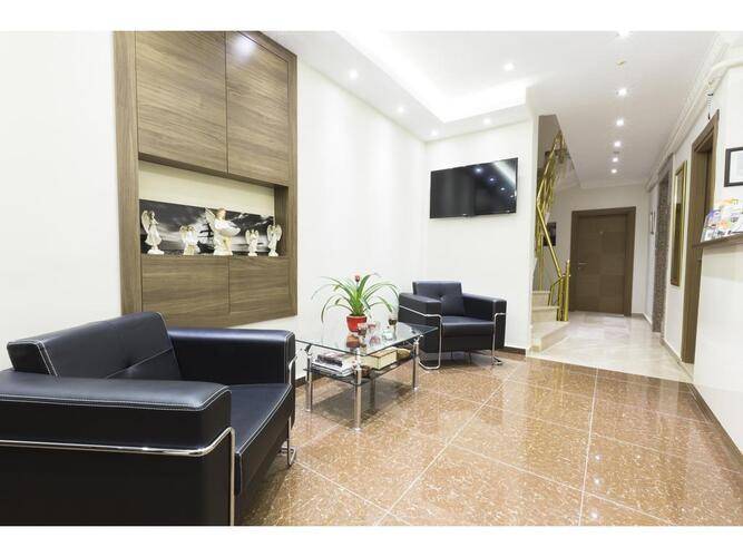 Zendy Suite Hotel