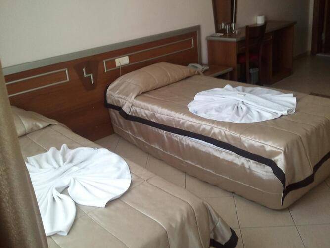 Lemon Hotel