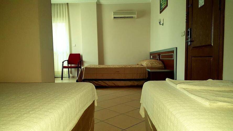 Lemon Hotel