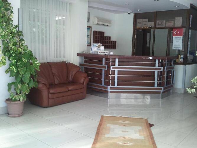 Lemon Hotel