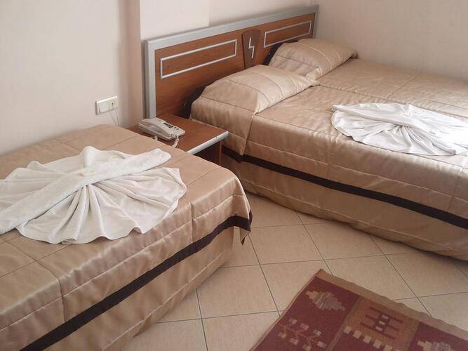 Lemon Hotel