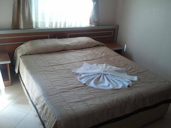 Lemon Hotel