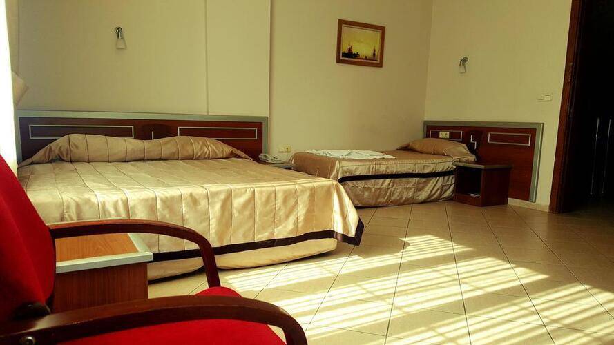 Lemon Hotel