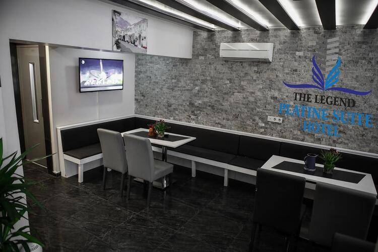 The Legend Platine Suite