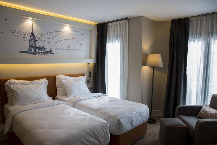 Sparkle Hotel