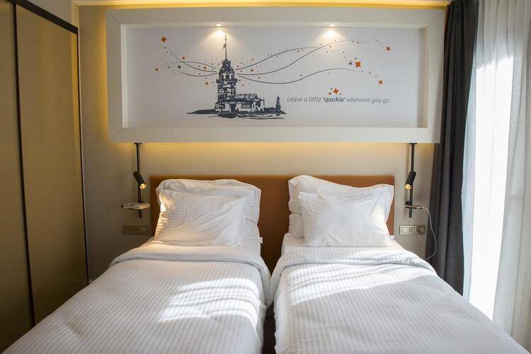 Sparkle Hotel