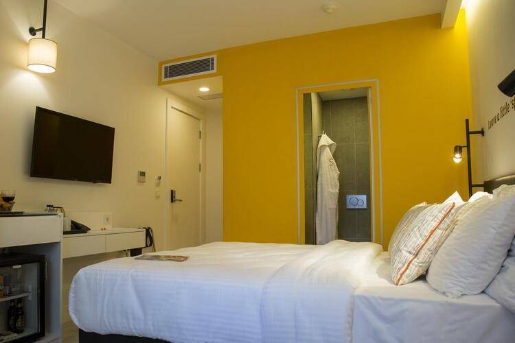 Sparkle Hotel