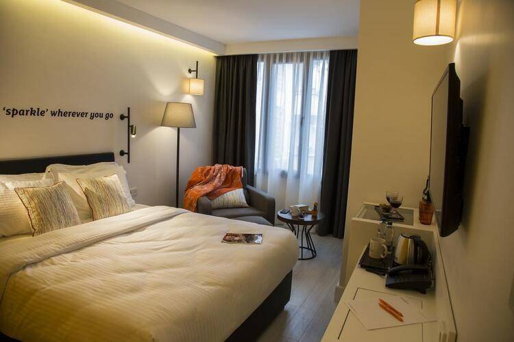 Sparkle Hotel