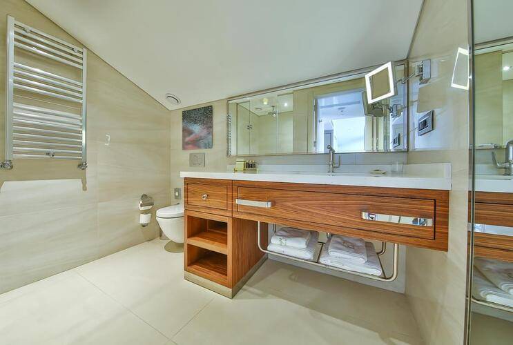 Tzl Suites