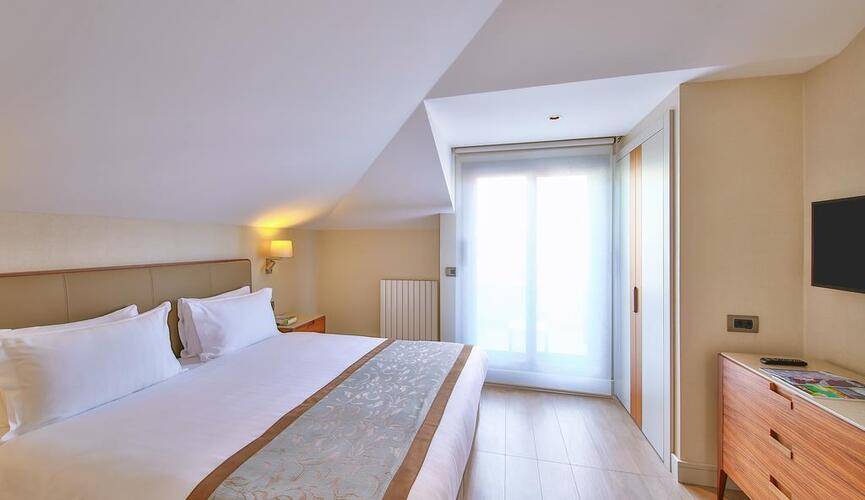 Tzl Suites