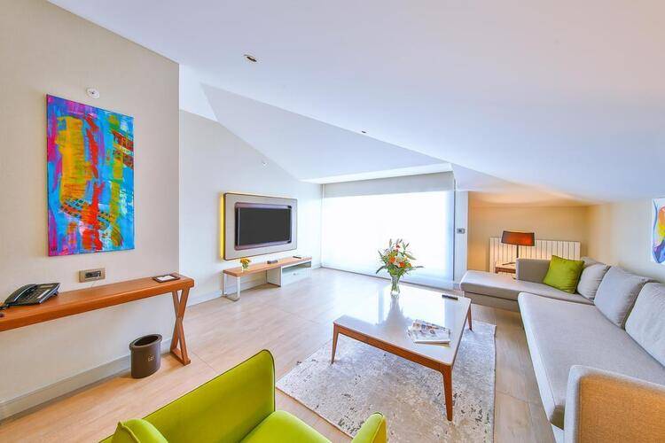 Tzl Suites