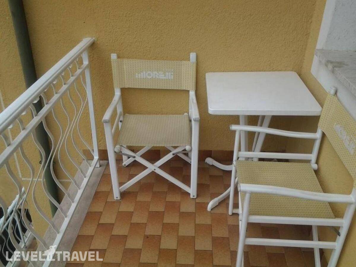 Изображение отеля 8