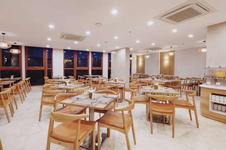 Sun Kiss Hotel