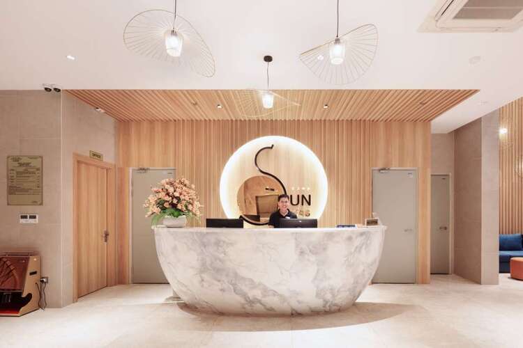 Sun Kiss Hotel