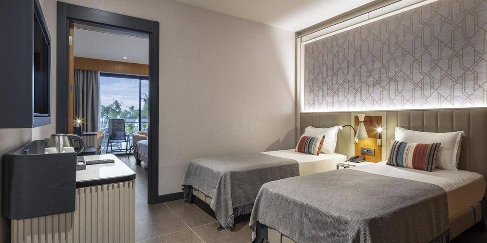 Mylome Luxury Hotel & Resort
