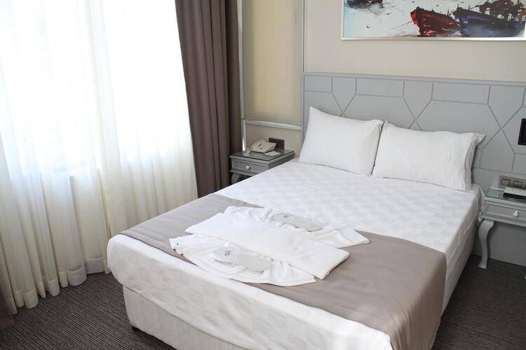 Triada Hotel