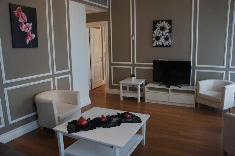 Triada Hotel