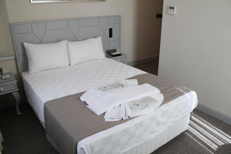 Triada Hotel