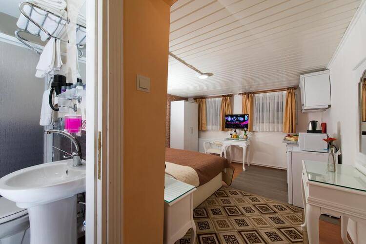 Alhambra Apart Hotel