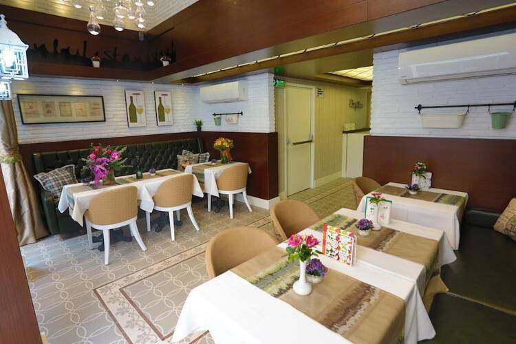 Just Inn Hotel
