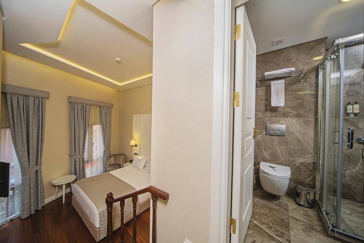 Ada Karakoy Hotel