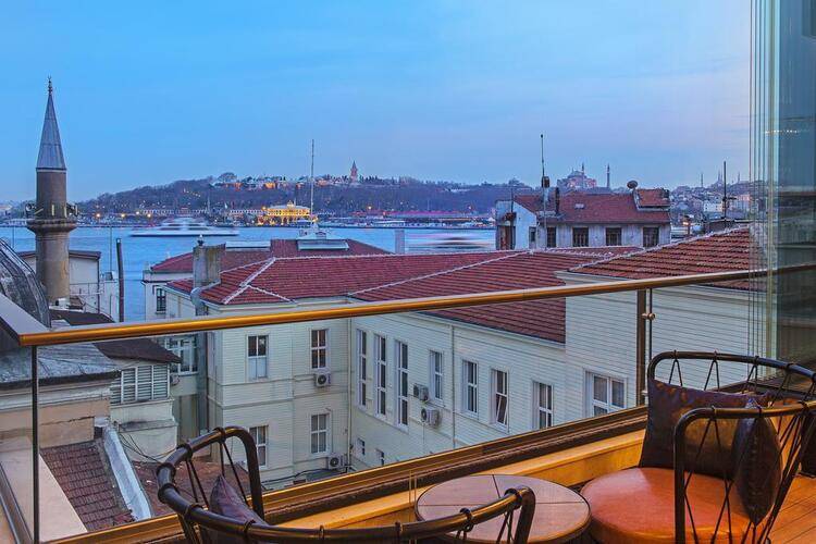 Ada Karakoy Hotel