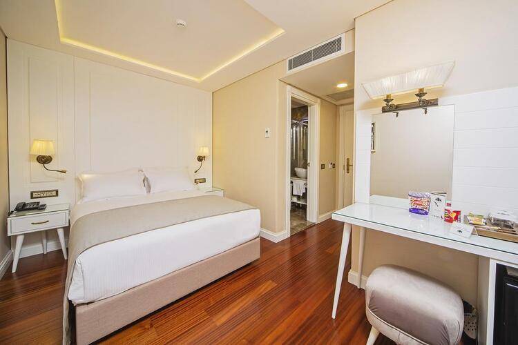 Ada Karakoy Hotel