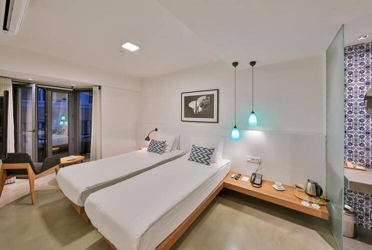 Alilass Hotel