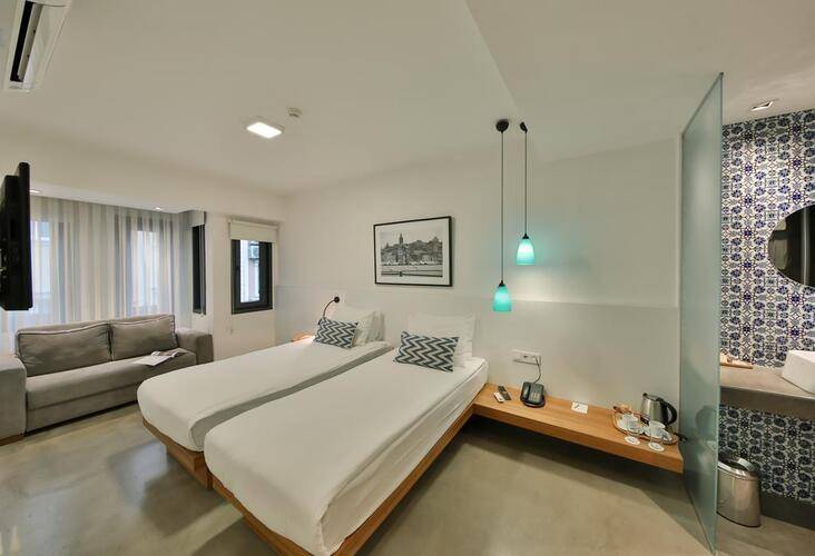 Alilass Hotel