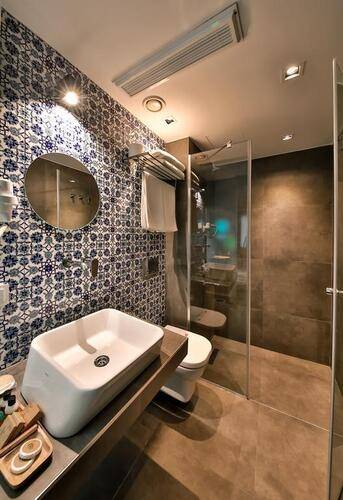 Alilass Hotel
