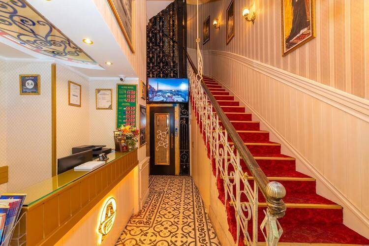 Alpek Hotel