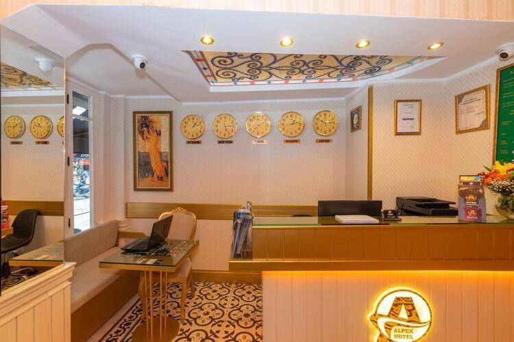 Alpek Hotel