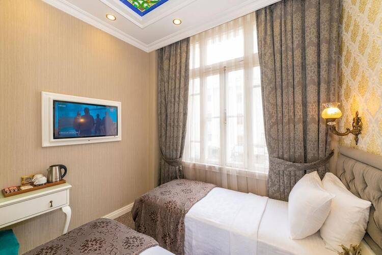 Alpek Hotel
