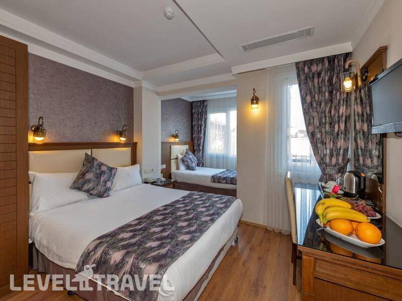 Фотография Aristocrat Hotel