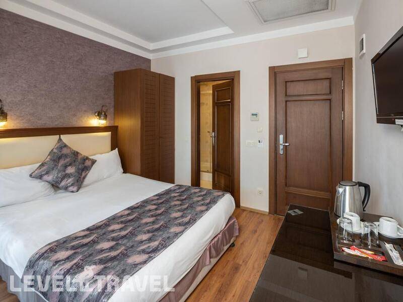 Фотография Aristocrat Hotel