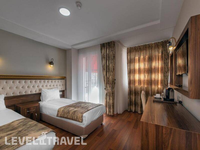 Фотография Aristocrat Hotel