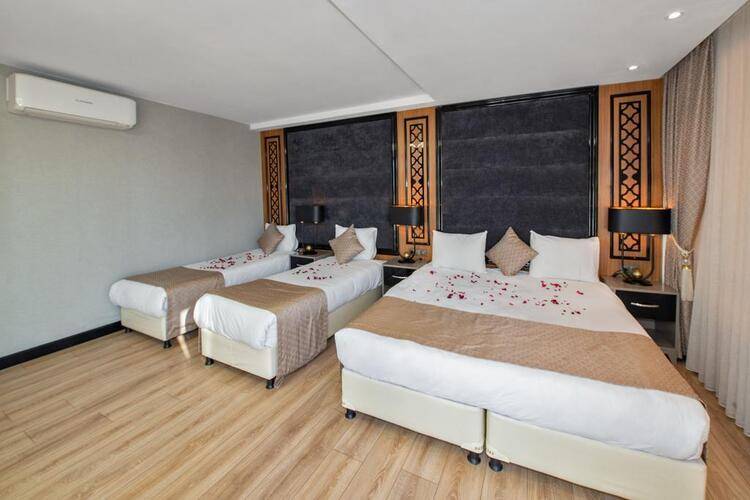 Aristocrat Hotel