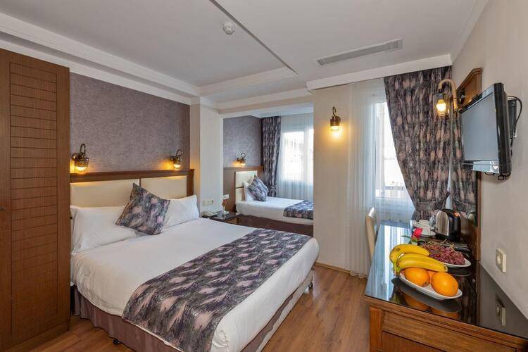 Aristocrat Hotel