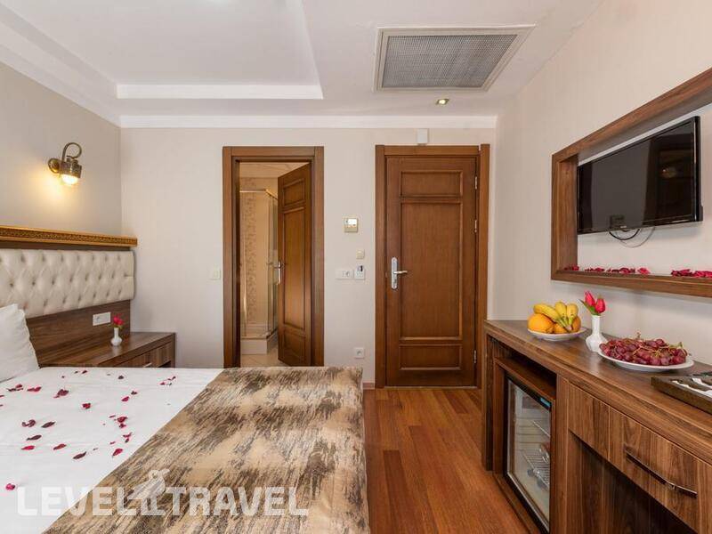 Фотография Aristocrat Hotel