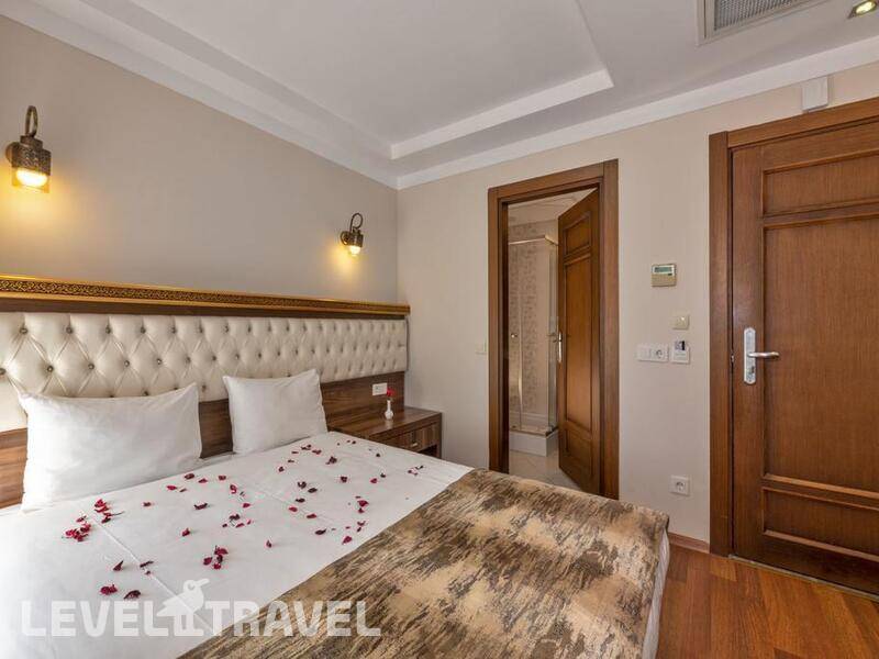Фотография Aristocrat Hotel