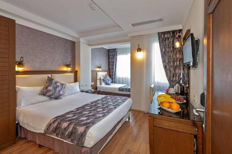Aristocrat Hotel