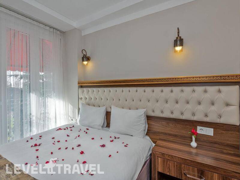 Фотография Aristocrat Hotel
