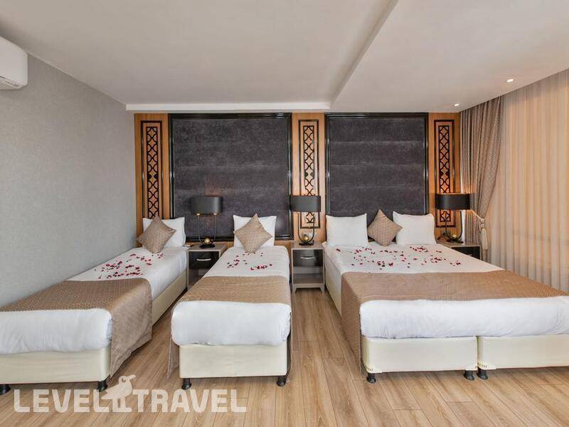 Фотография Aristocrat Hotel