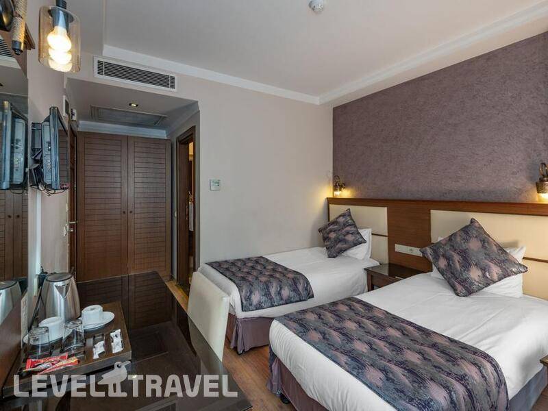 Фотография Aristocrat Hotel